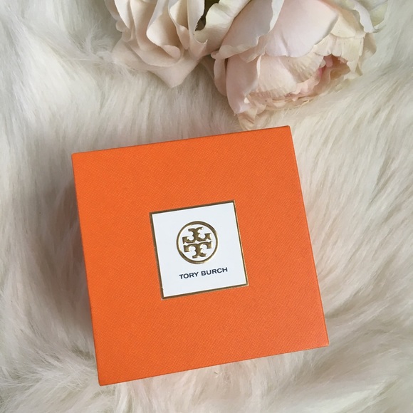 Tory Burch “Reva” watch (includes links and box) - Picture 2 of 5